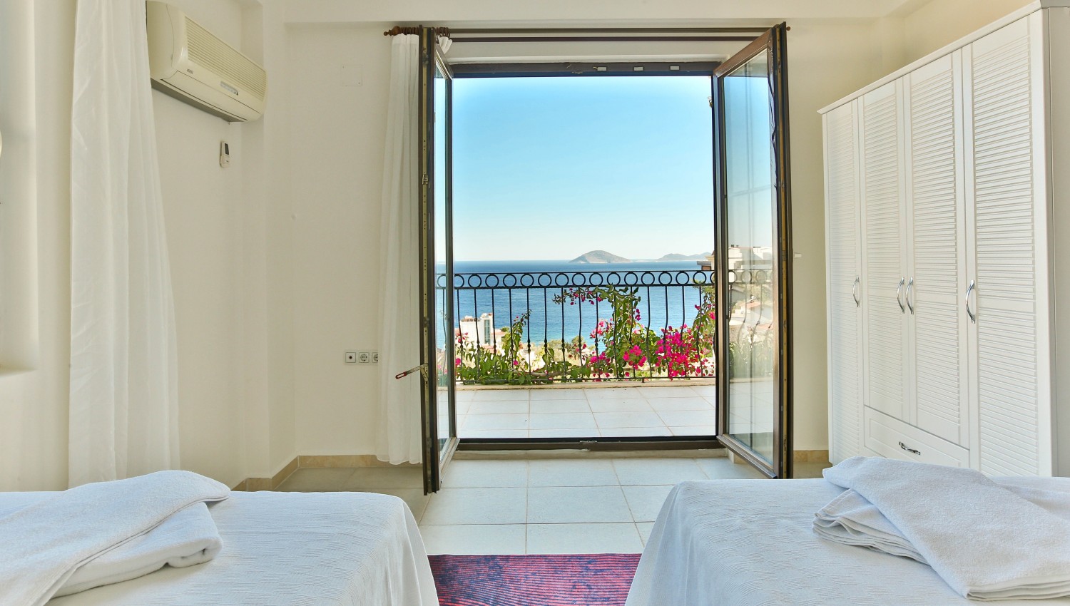 3 bedrooms villa  1038